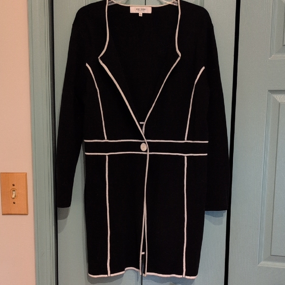 Jones Studio Black Cardigan with White Trim - Picture 1 of 3